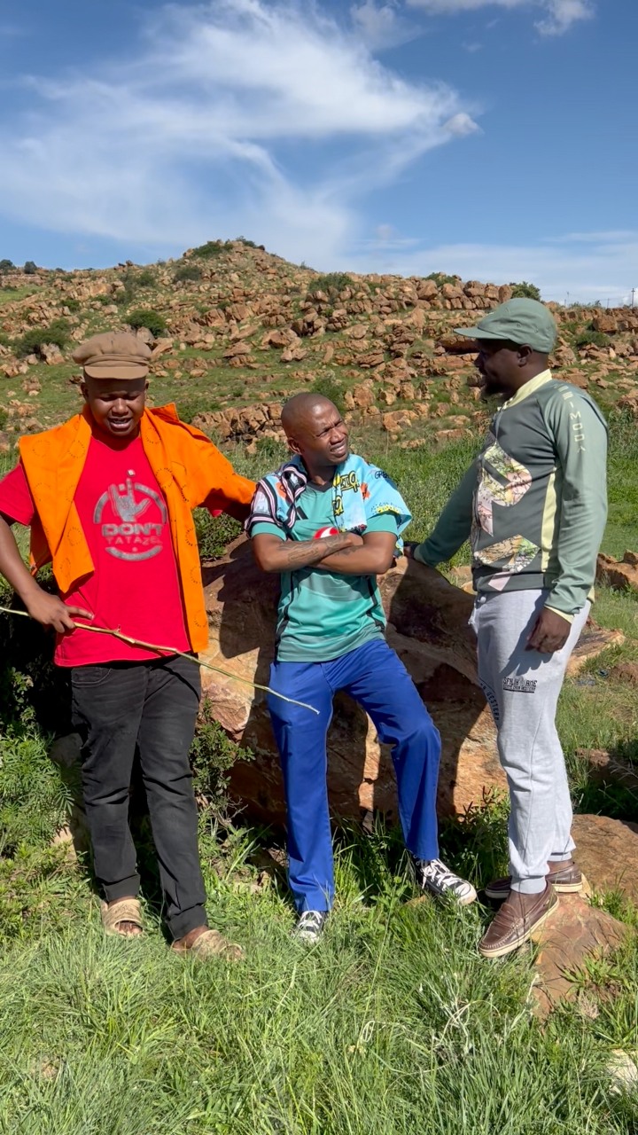 Inqayi 😂😱🤣 #XhosaNation #xhosaculture #xhosaattire #mzansicomedy # ...