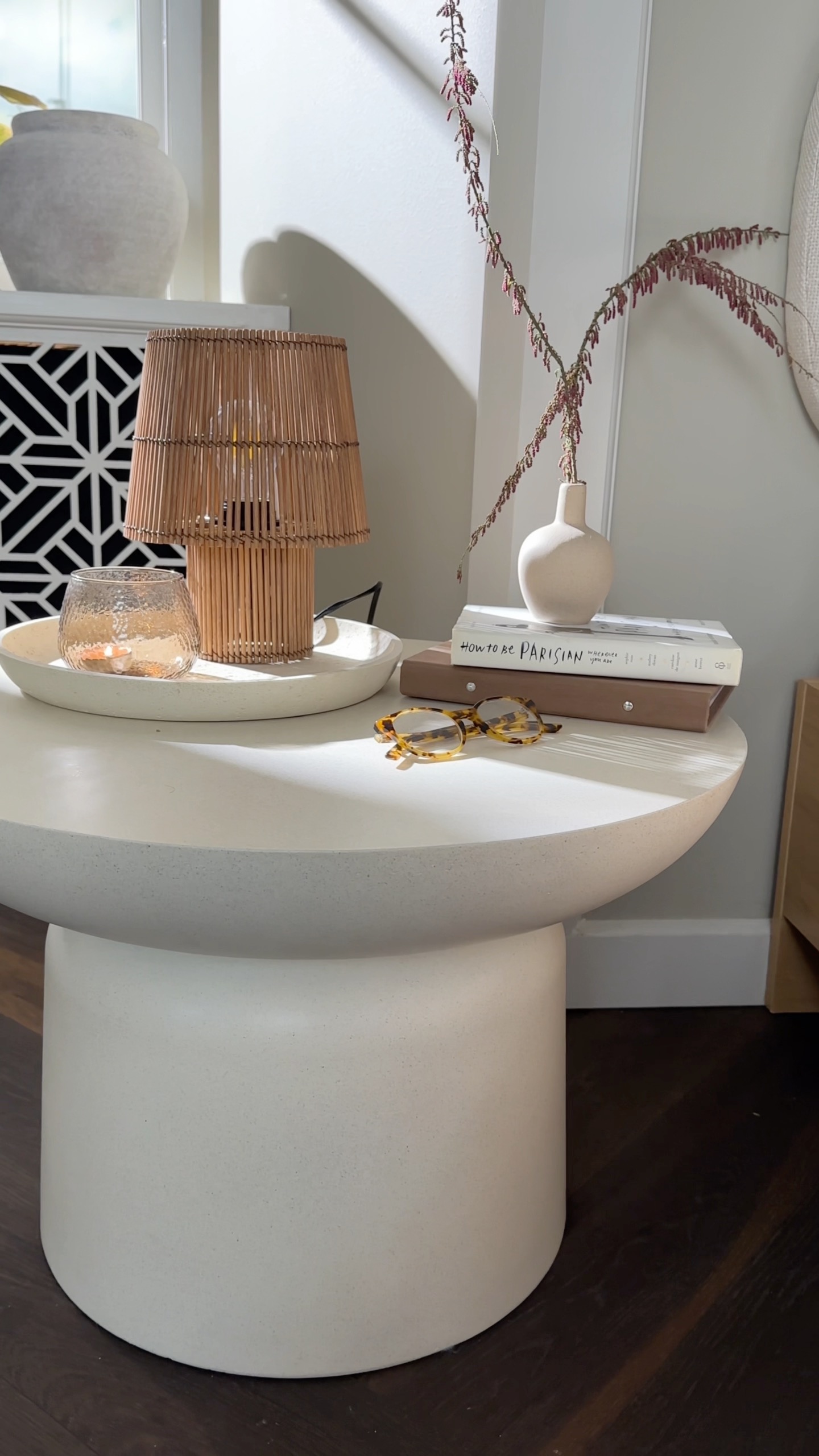 We love anything LYDUM 💙 , https://www.jysk.ca/lydum-pedestal-coffee-table-beige-fibre-cement.html, -, On adore tous les articles LYDUM 💙, https://www.jysk.ca/fr/lydum-pedestal-coffee-table-beige-fibr