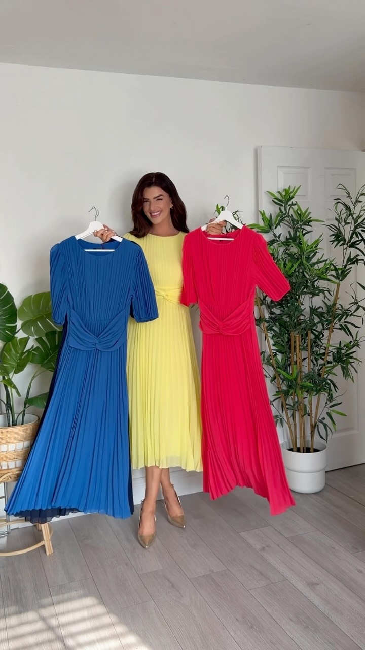 pamela scott bridesmaid dresses Four colours, one stunning dress 🩷, The Emporium Front Knot Plissé Dress is the perfect choice for weddings, parties and every special occasion for €79.99 💛 How gorgeous do these look on Megan? 💕 COLOR:Deep Green Our fabrics are carefully Athletic Style Me Boutique |