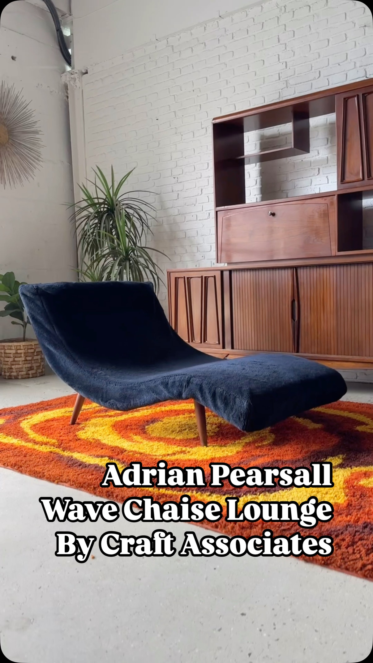 The iconic “Wave Chaise” lounge chair, designed by Adrian Pearsall