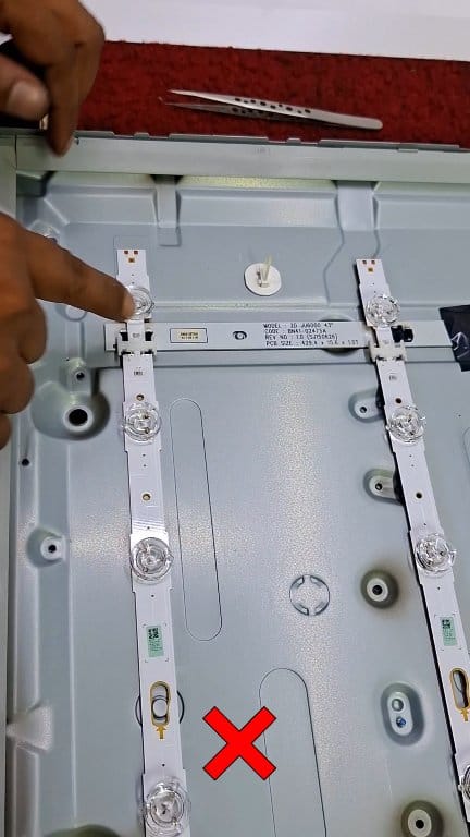 How to remove Samsung television backlight without screws #reelsvideoシ ...