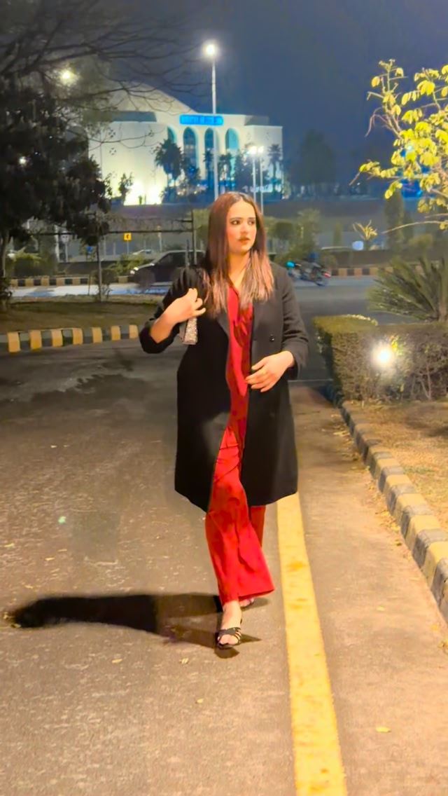 Zainab Raja on Reels | Facebook