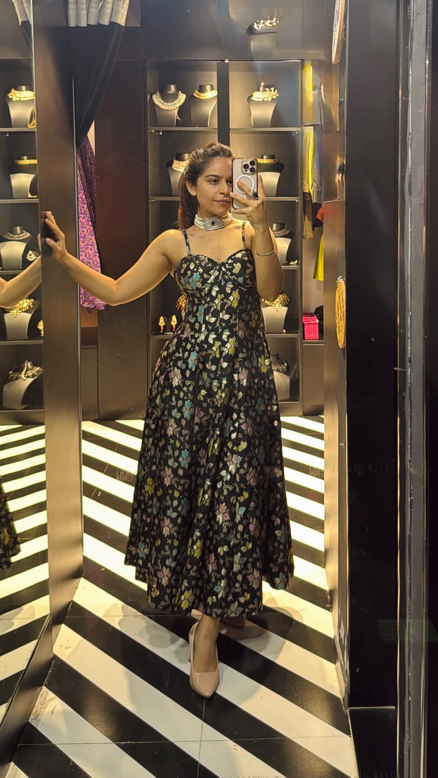 Feminine, effortless, and timeless, exactly how I believe a great dress should feel ✨, Designed with a structured corset bodice for a flattering fit and a silhouette that moves beautifully with you. 