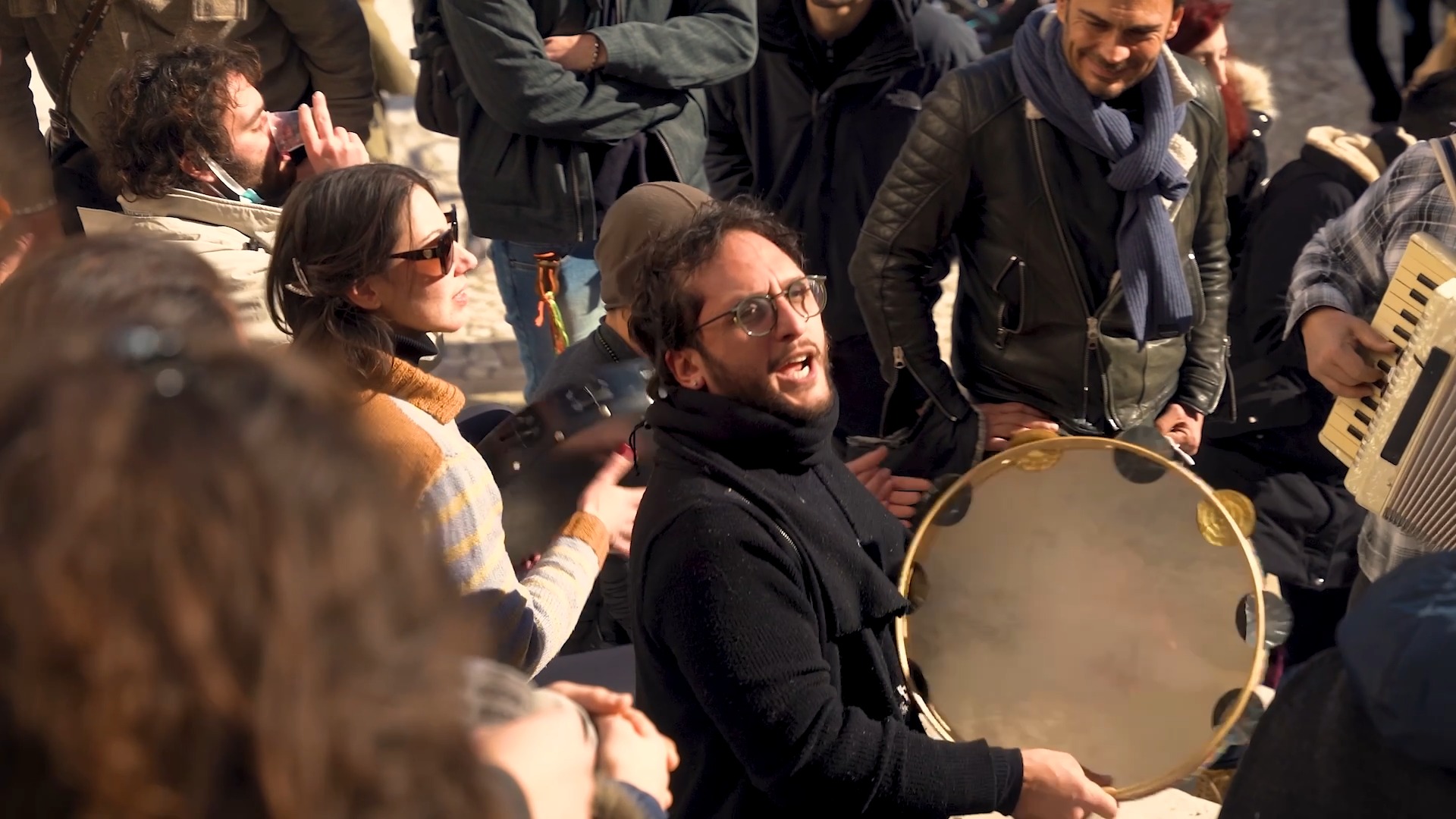 🇮🇪 Where Did the Bodhrán Truly Come From? 🥁 The bodhrán is often ...
