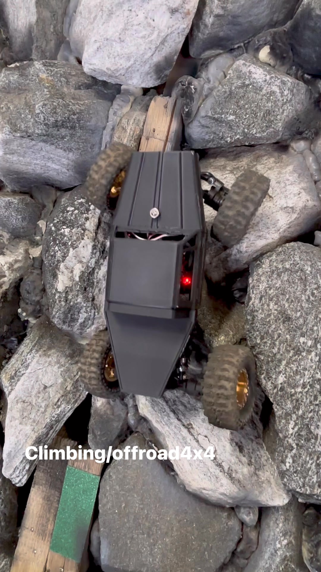 💥🏁💥 Redcat ascent-18 impressing on the field!! Climbing rocks 🪨 💥🏁🫡 ...