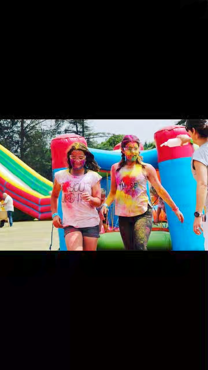Mobile inflatable obstacle colour rush