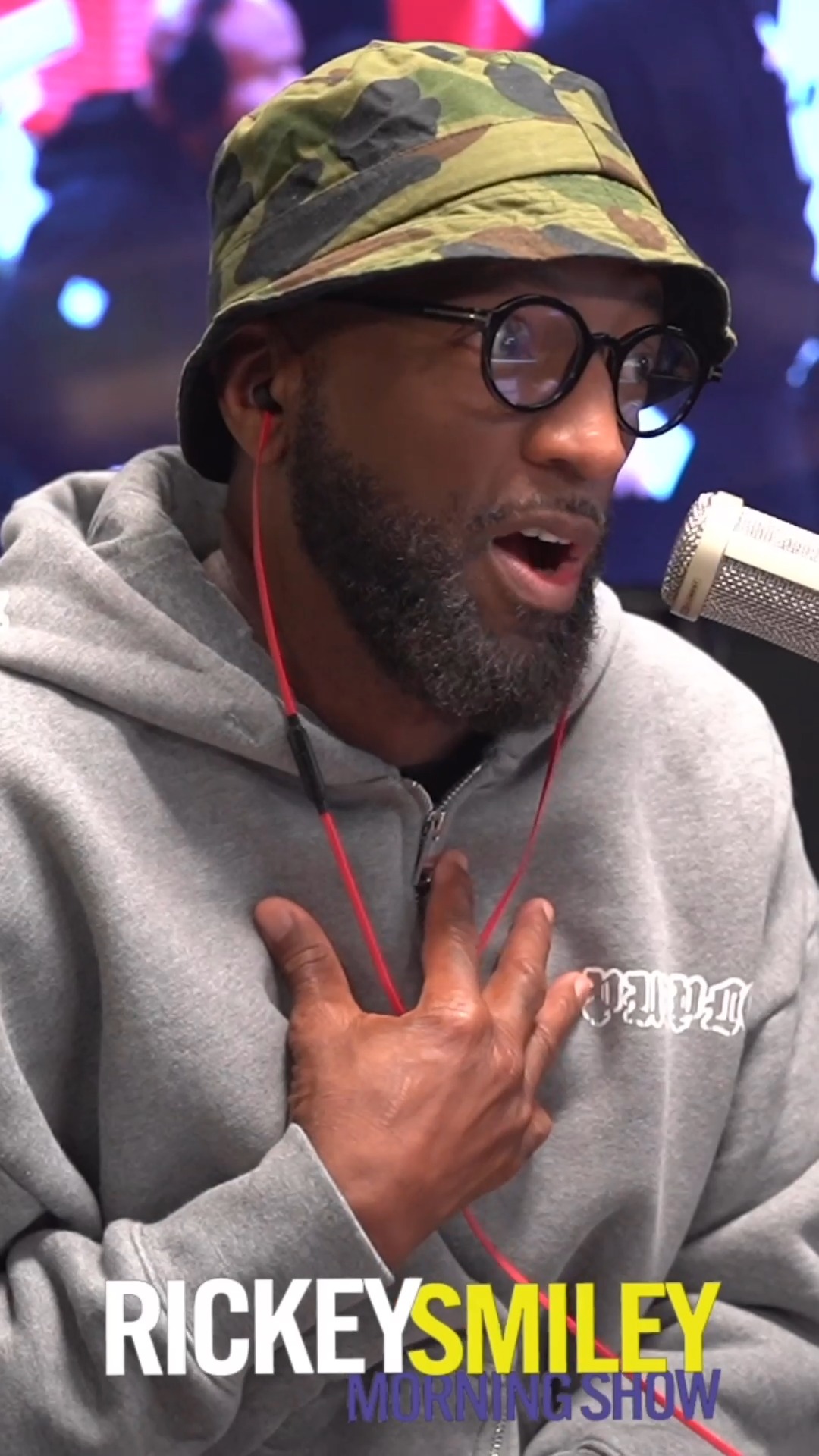 Go to the 1:16 mark to hear what #ShameaMorton said about #Rihanna and ...