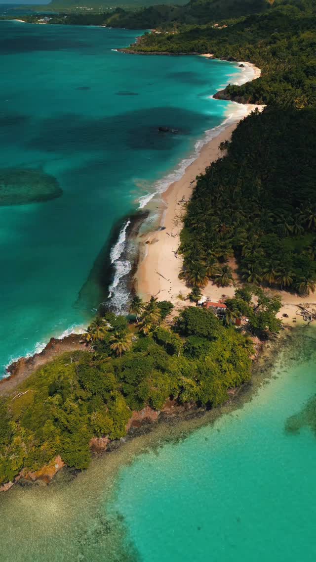 🎥 Watch the full episode on YOUTUBE @TerrenasRD, exploring Playa Rincón ...