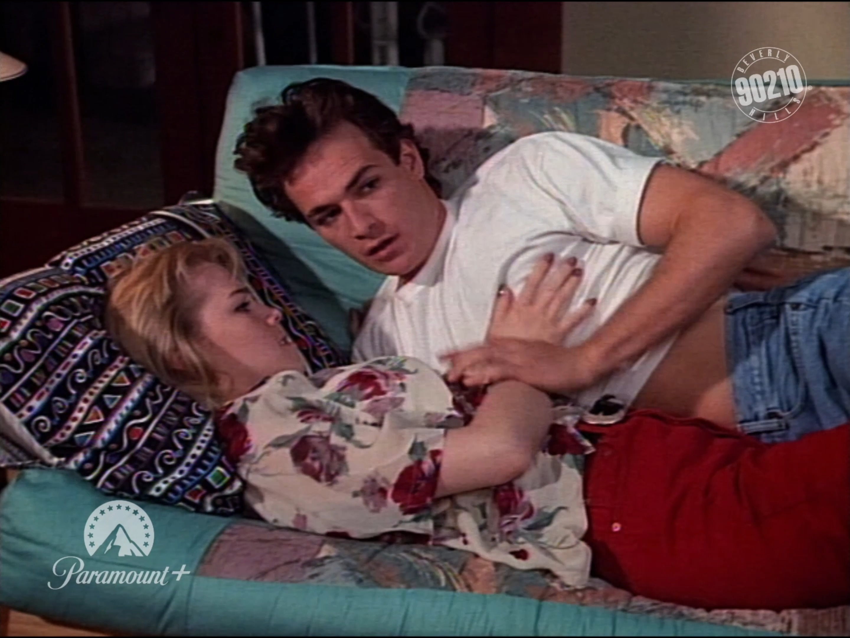 Kelly discovers that Dylan has officially received his trust fund 