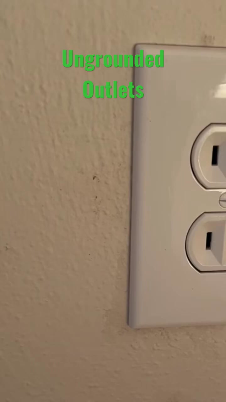 Do you have ungrounded outlets #homeimprovement #fbreelsvideo #diy # ...