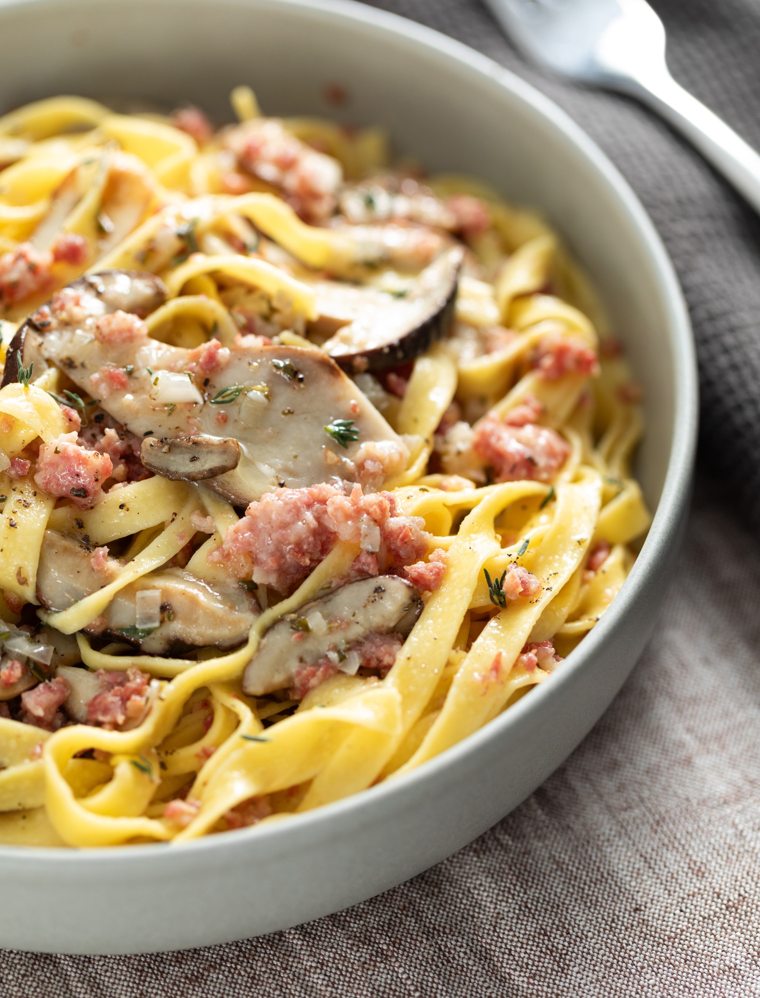 Tagliatelle con porcini, salsiccia e burro aromatizzato 😍🧡 Giovanni ...