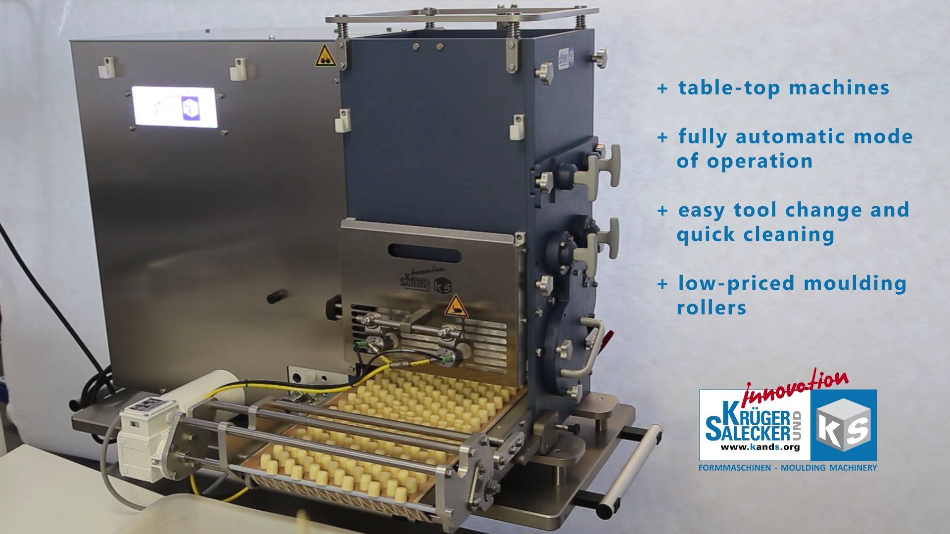 And here is our moulding machine MFT 0300. :-) MFT - for flat bottom ...