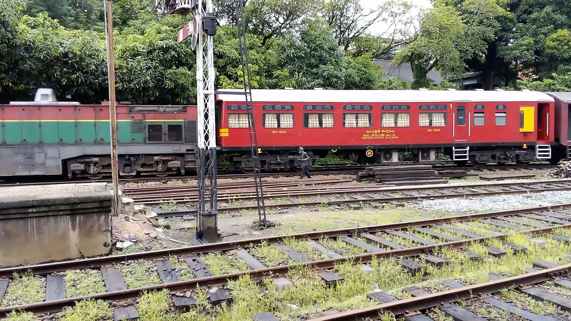 උදෙන්ම නුවර ඇවිත්, හවස turn එකට සූදානම් වන Kandy ICE #srilankarailways ...