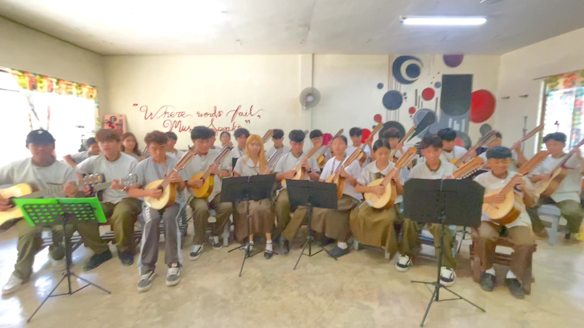 DepEd Muñoz Hymn Lyricist: Dr. Larry Espiritu Composer:Sir Emmanuel ...