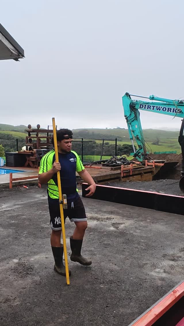 Trying a new way of boxing 🫱🏽‍🫲🏾 up the wahs? 😭 #nzconstruction # ...