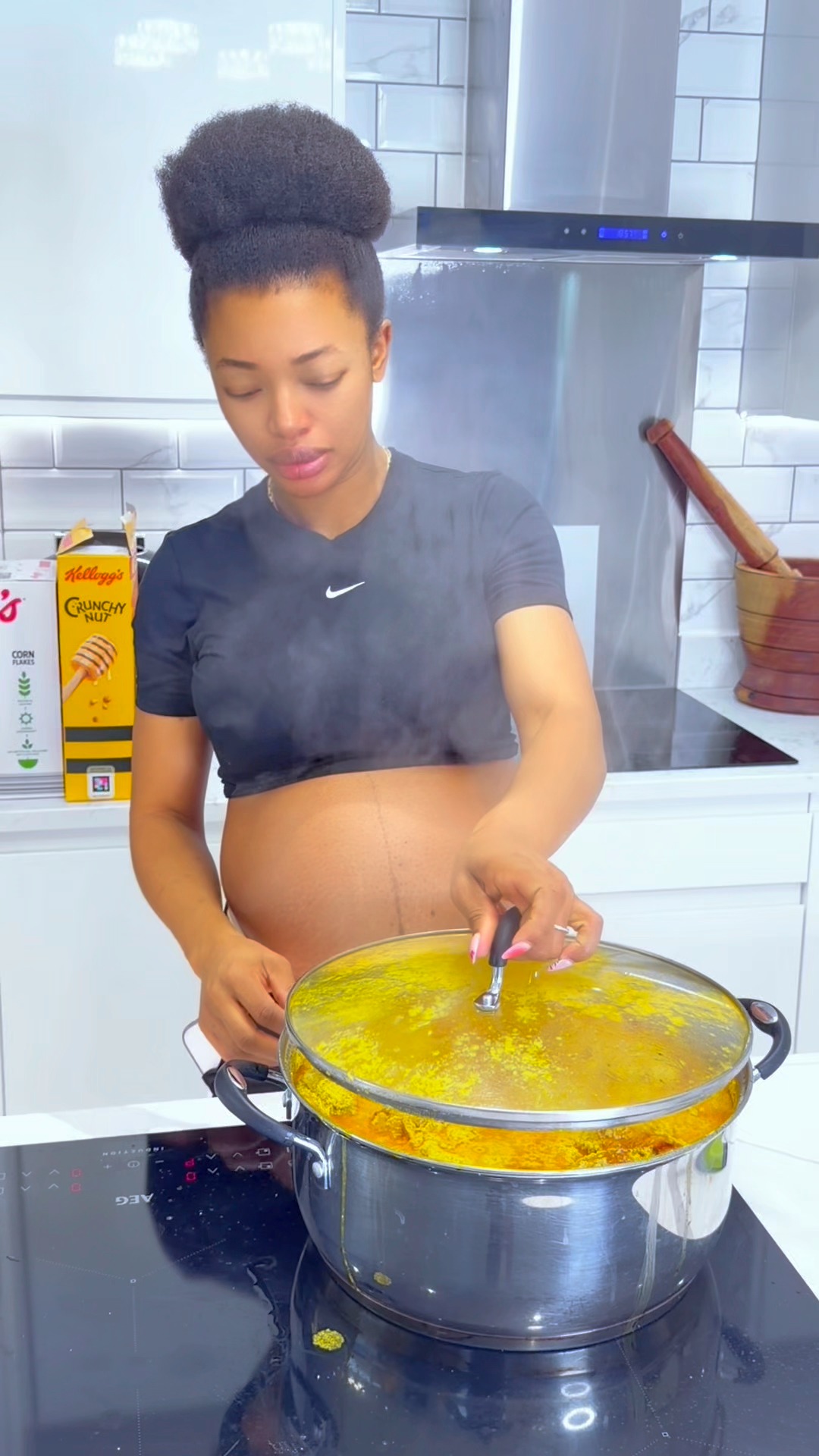 Cook with me delicious egusi soup 🍲 | Hair Tutorials & Lifestyle | Facebook