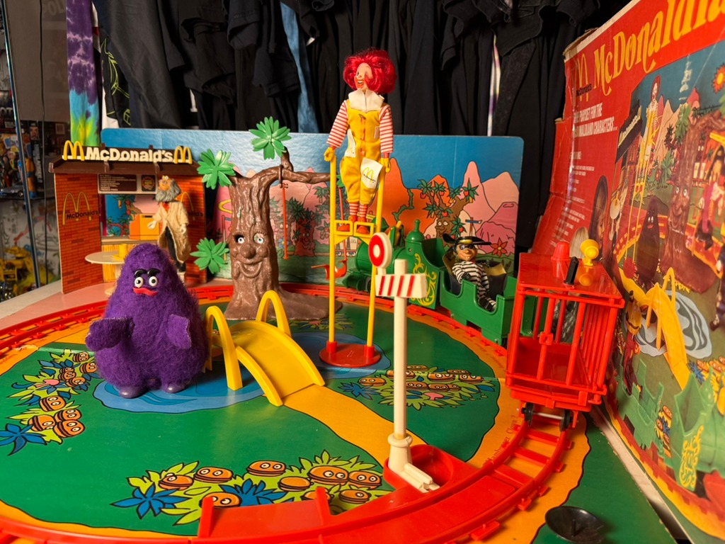 1976 McDonaldland Remco Set of Figures!!