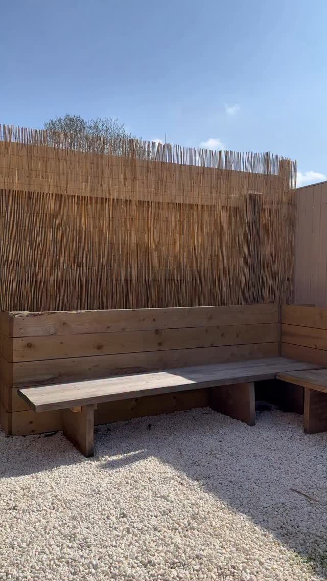DIY Garden Bench Made From Scraps — But Looks Designer What do you get ...