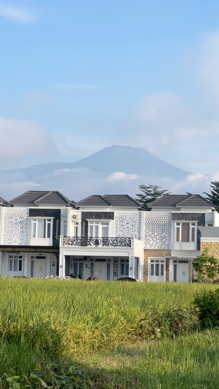 Bismillah semoga kedepan bisa bangun rumah sendiri di belakang view ...
