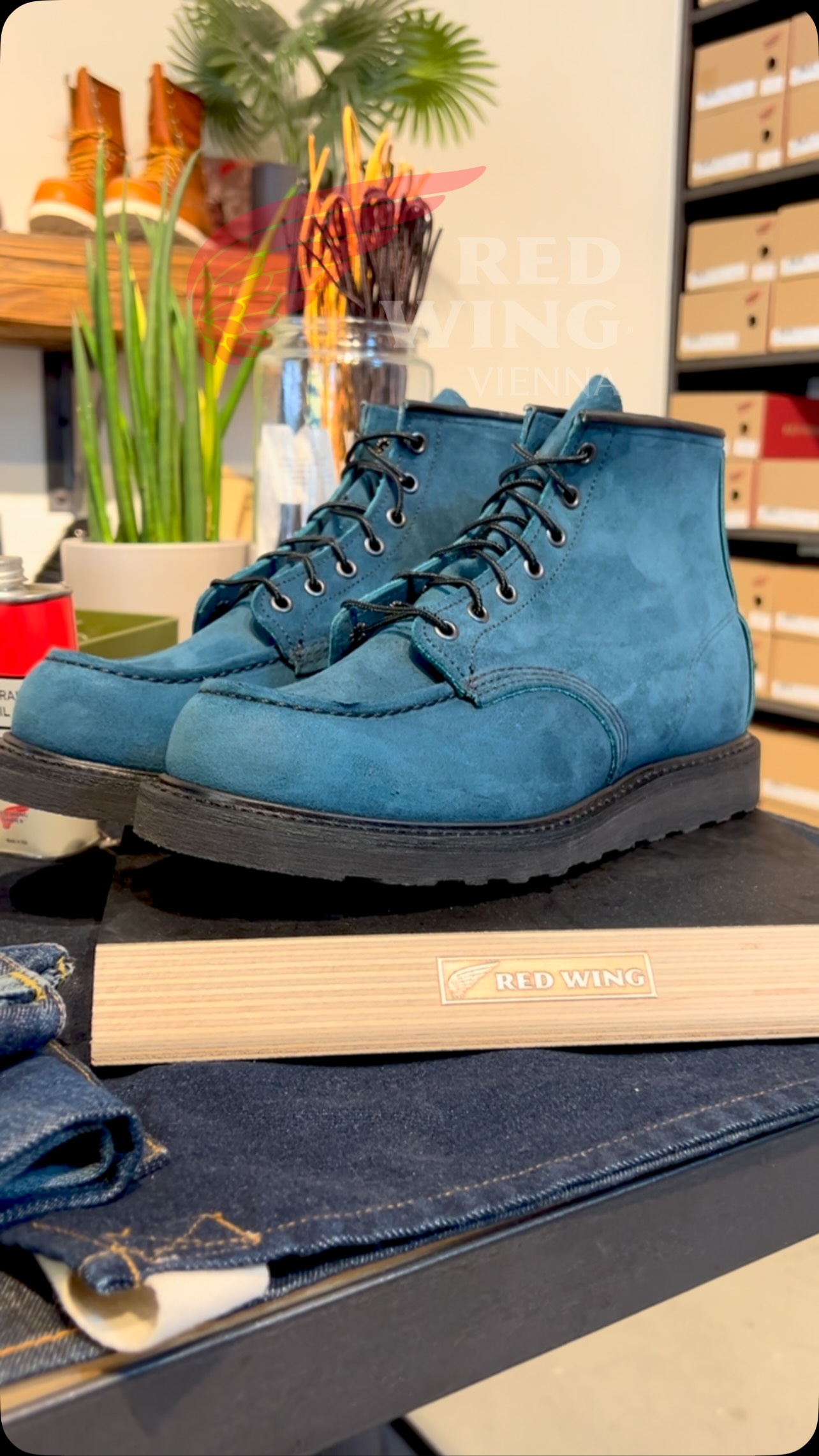 The Classic Moc 8809 in very special Tidal Meleskinner colorway is