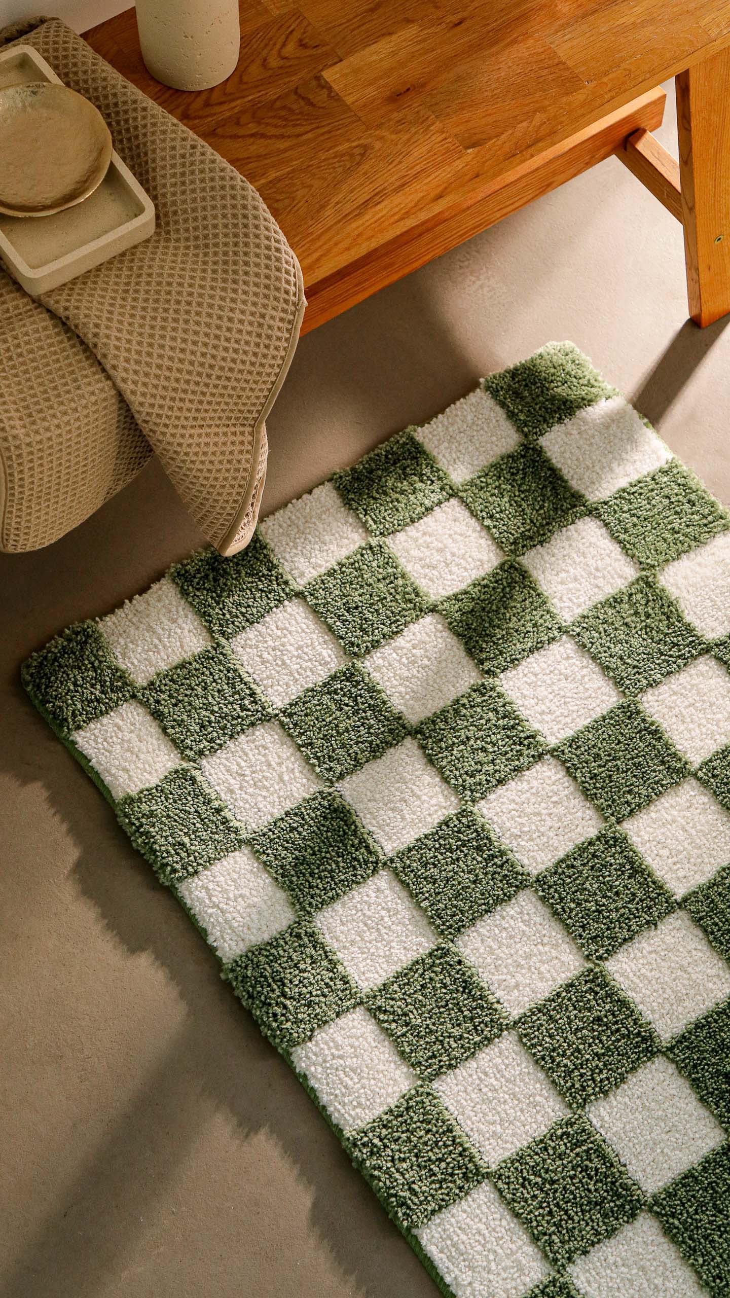 Neu im Outlet 👀💚, Badteppich „Bobbi“ von WECONhome – weich, modern & perfekt fürs Badezimmer 🛁✨, 👉 Sehr gefragt – nur solange der Vorrat reicht!, 📦 Lieferung 1–3 Tage, ↩️ Kostenlose Retoure, 🧶 70.000+