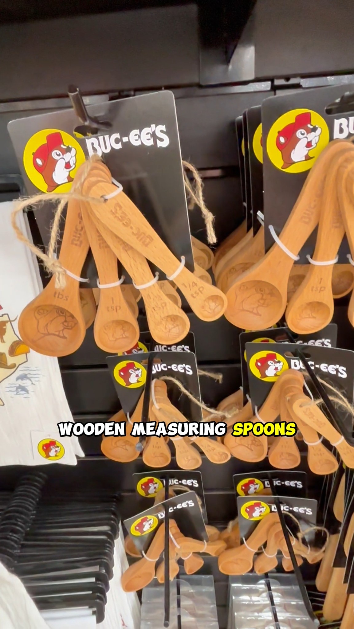 アメリカ好き方に！⭐︎ バッキーズ　カッティングボード Did you know that Buc-ee's has a whole line-up of nice wooden