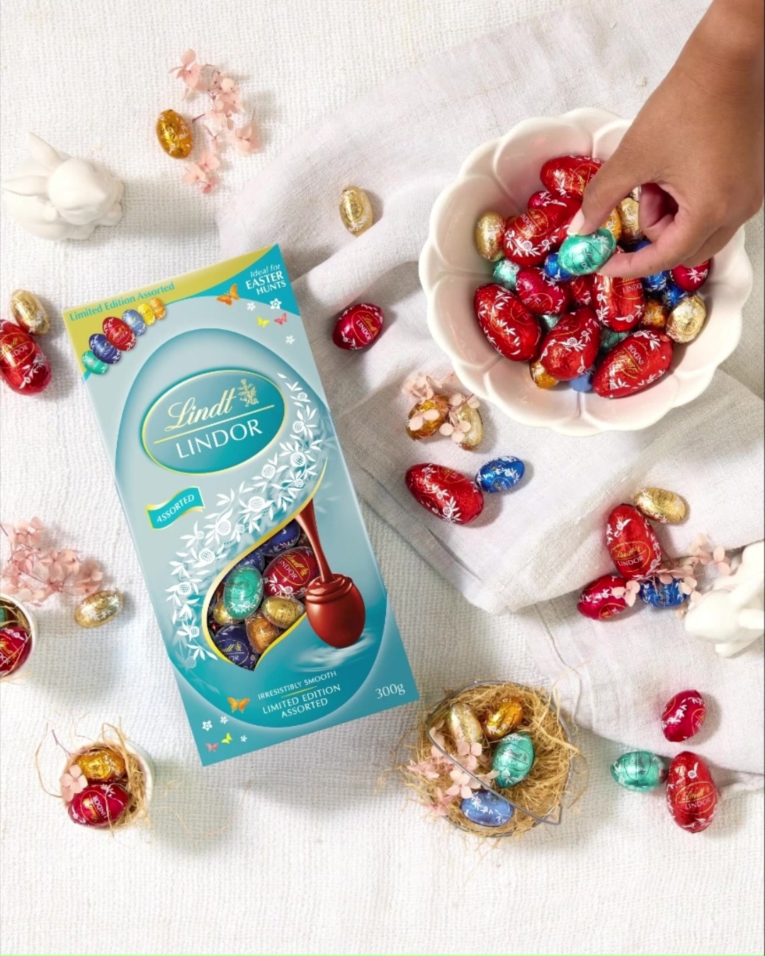 This Easter, put the world on pause with LINDOR. Irresistibly smooth ...