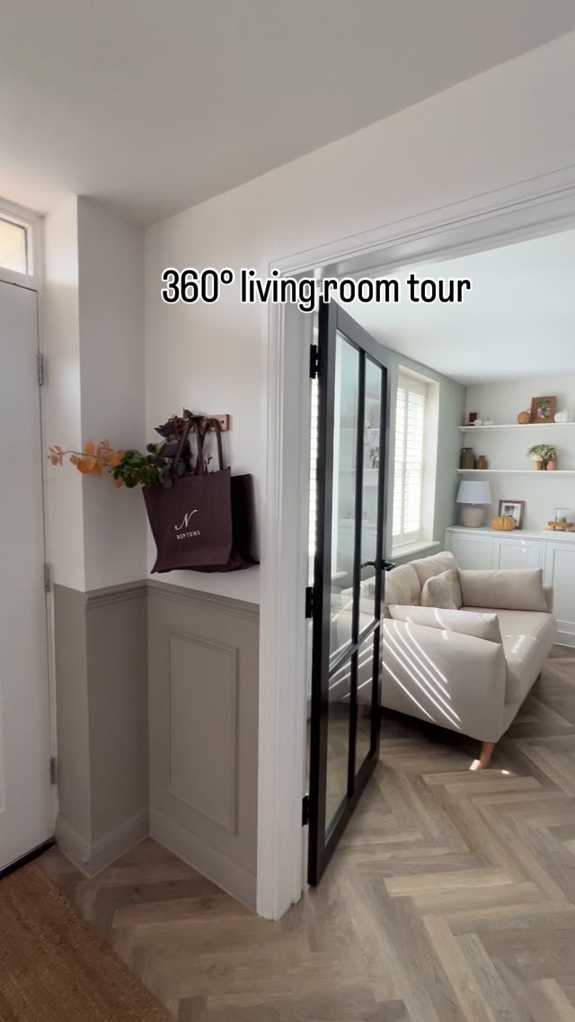 360° Living Room Tour! A little spin around the space for you today ...