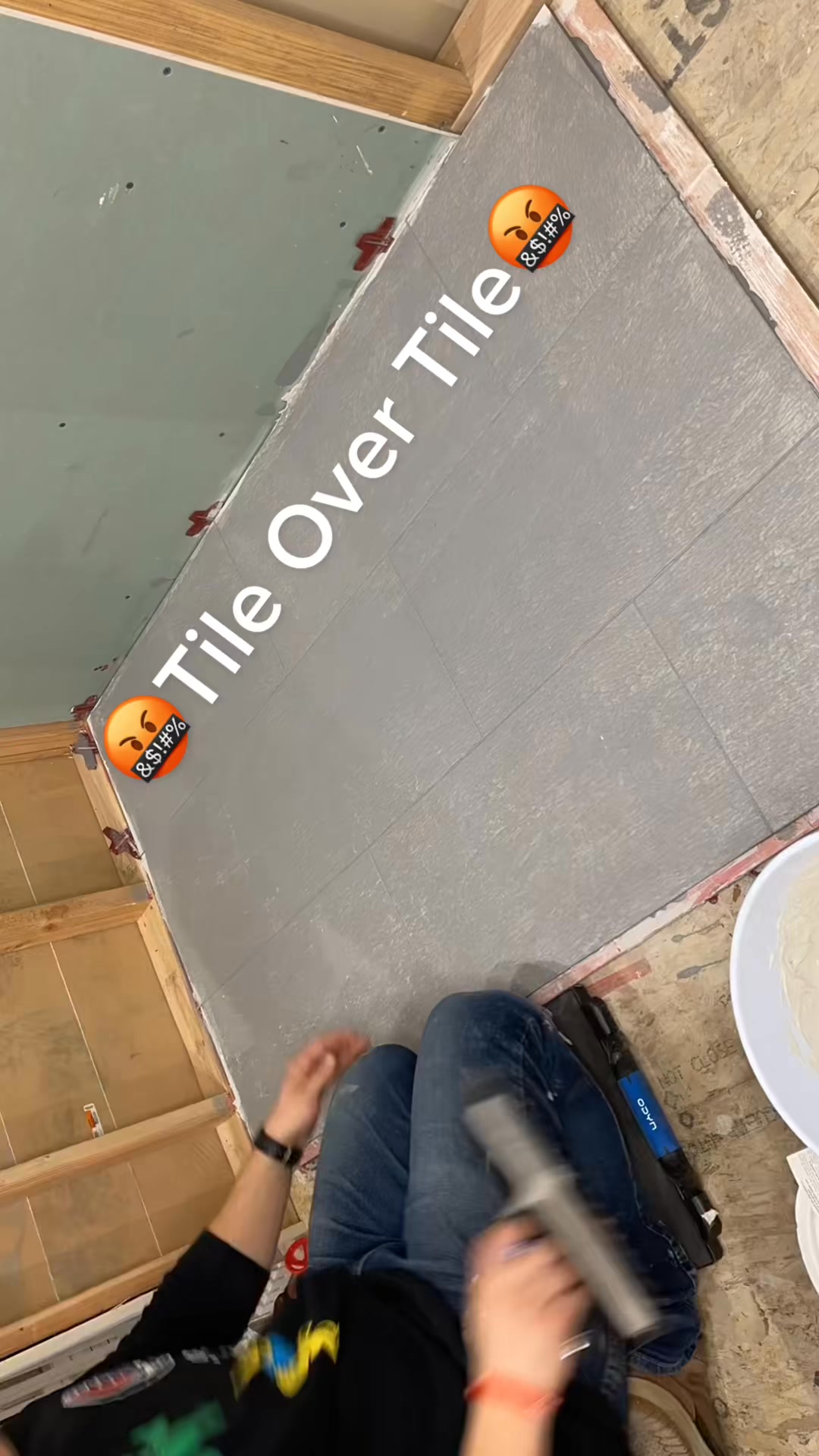 Did you know that you are allowed to tile over tile？ #DIY #work # ...