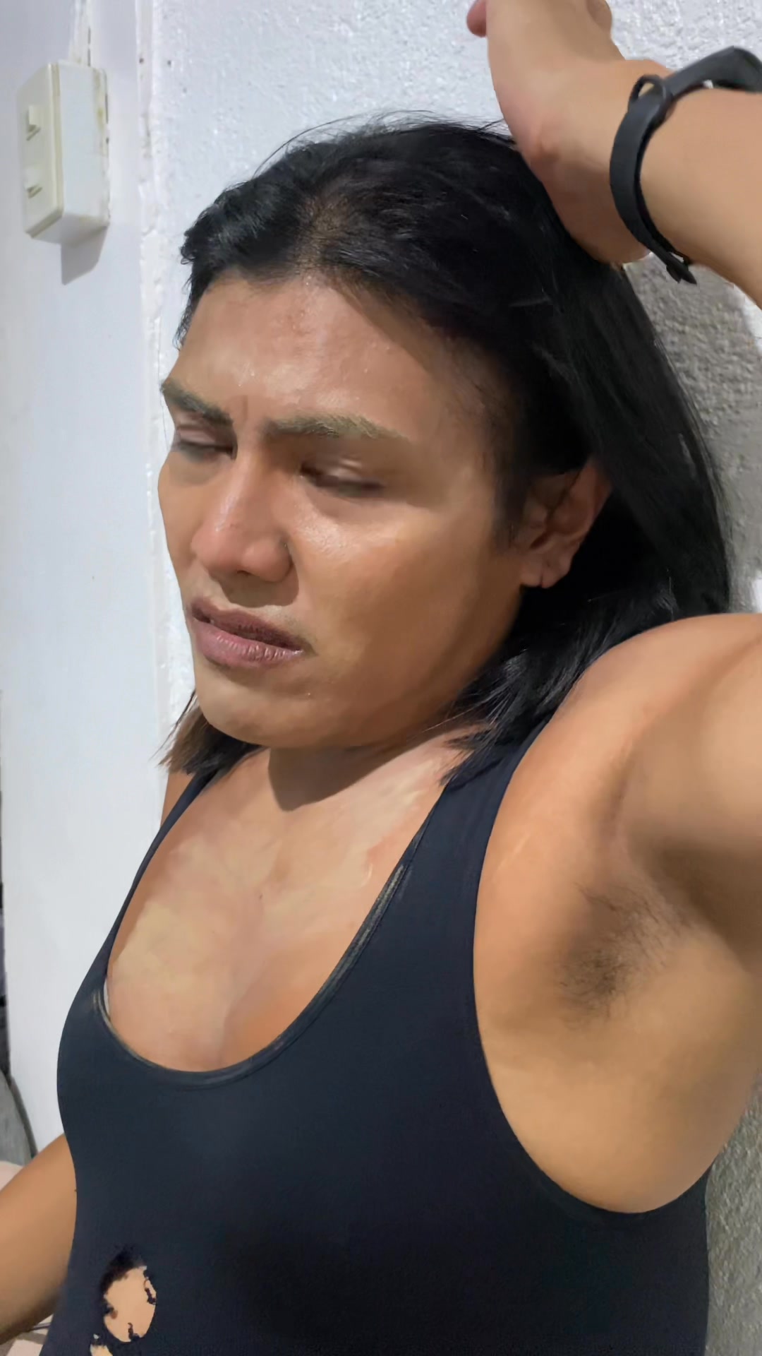 Garapata daw pala ang nasa ulo ni mareng erika katabi kase niya dalawa ...