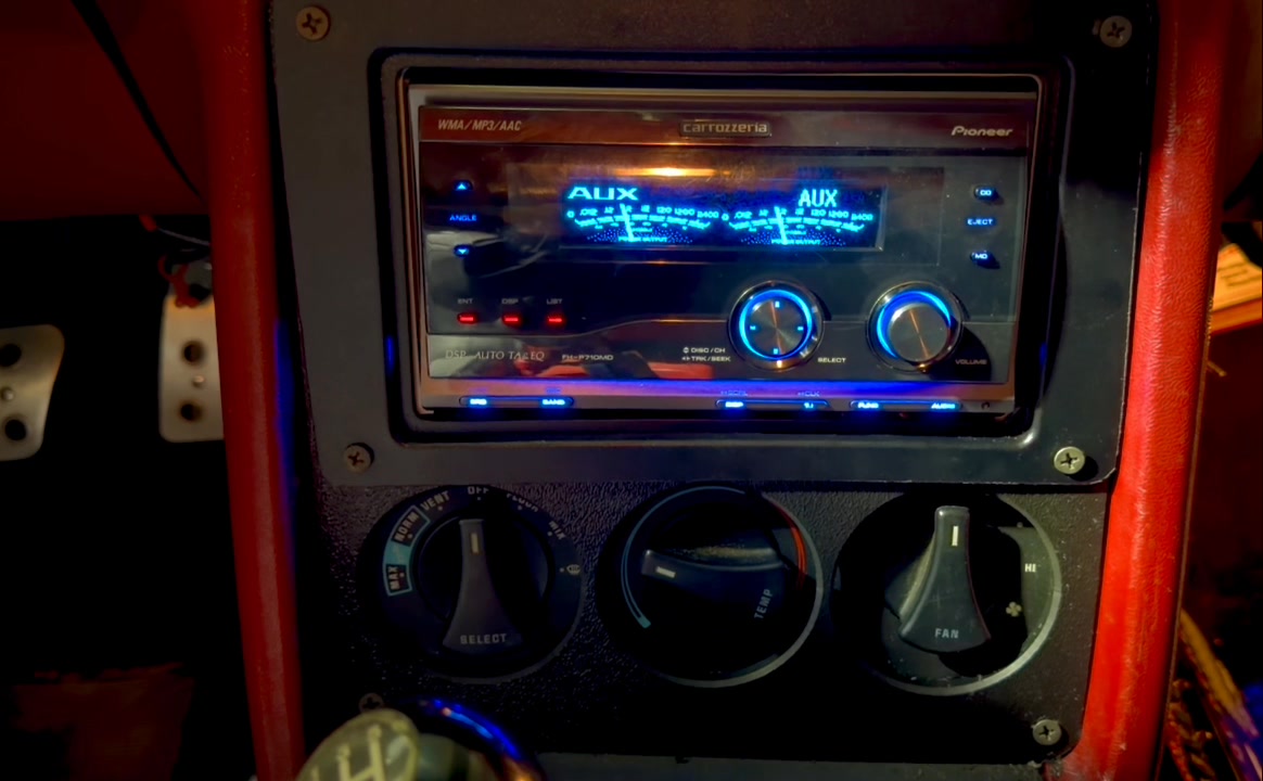 Installed for tests…Pioneer Carrozzeria Japan only 2 DIN head. CD