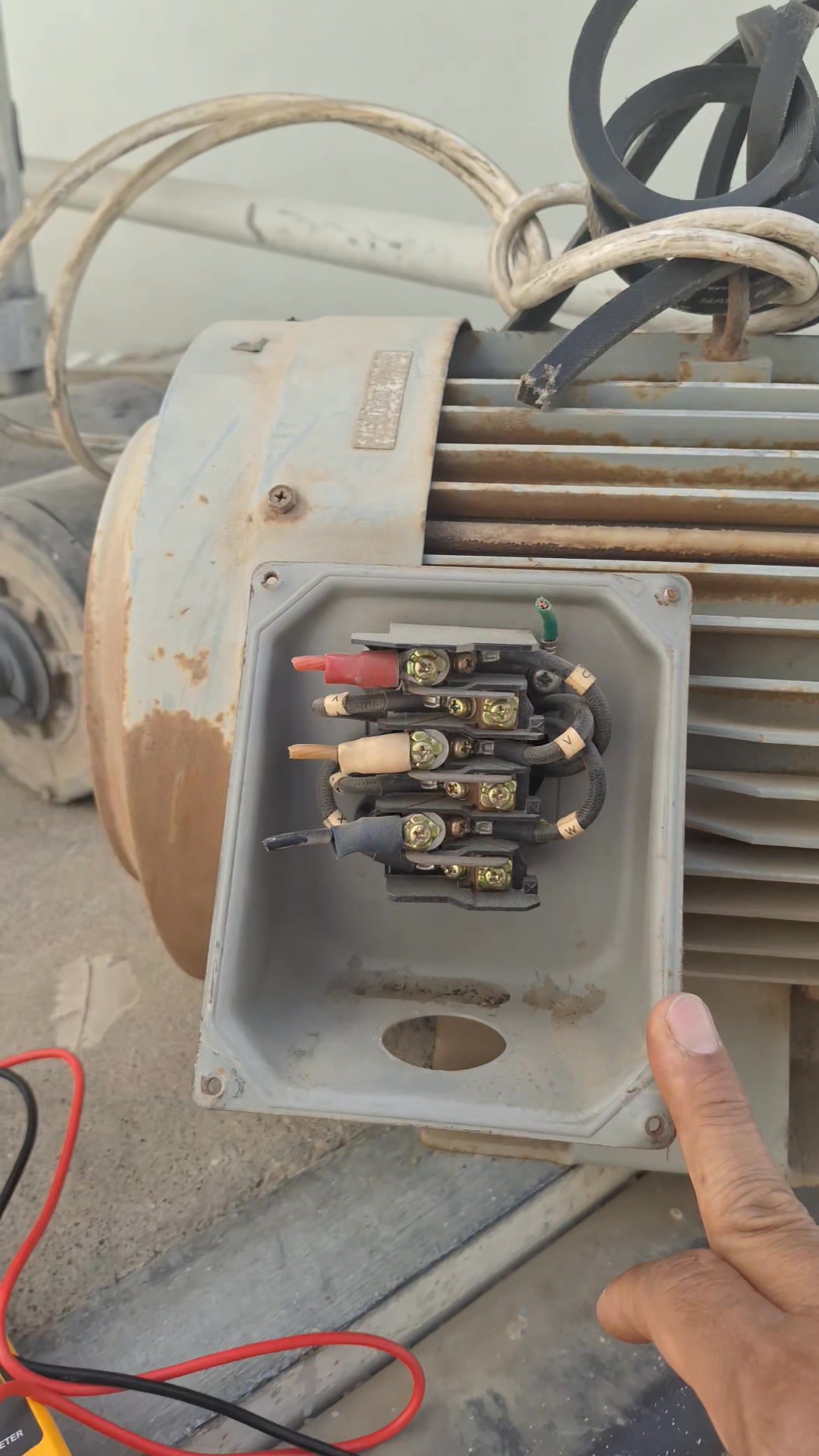 Paano mag Check ng 11KW 3Ph Motor Gamit ang Insulation Resistance ...