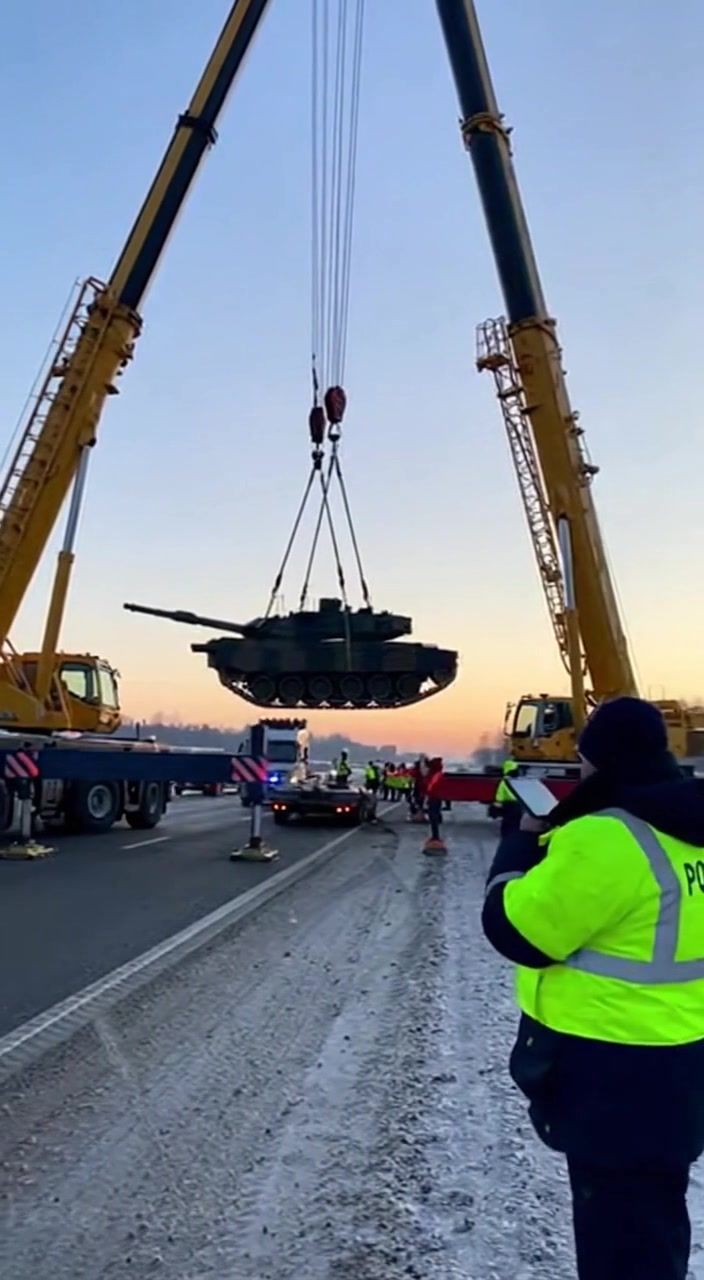 Shocking dashcam footage has emerged from a frozen highway in Poland ...