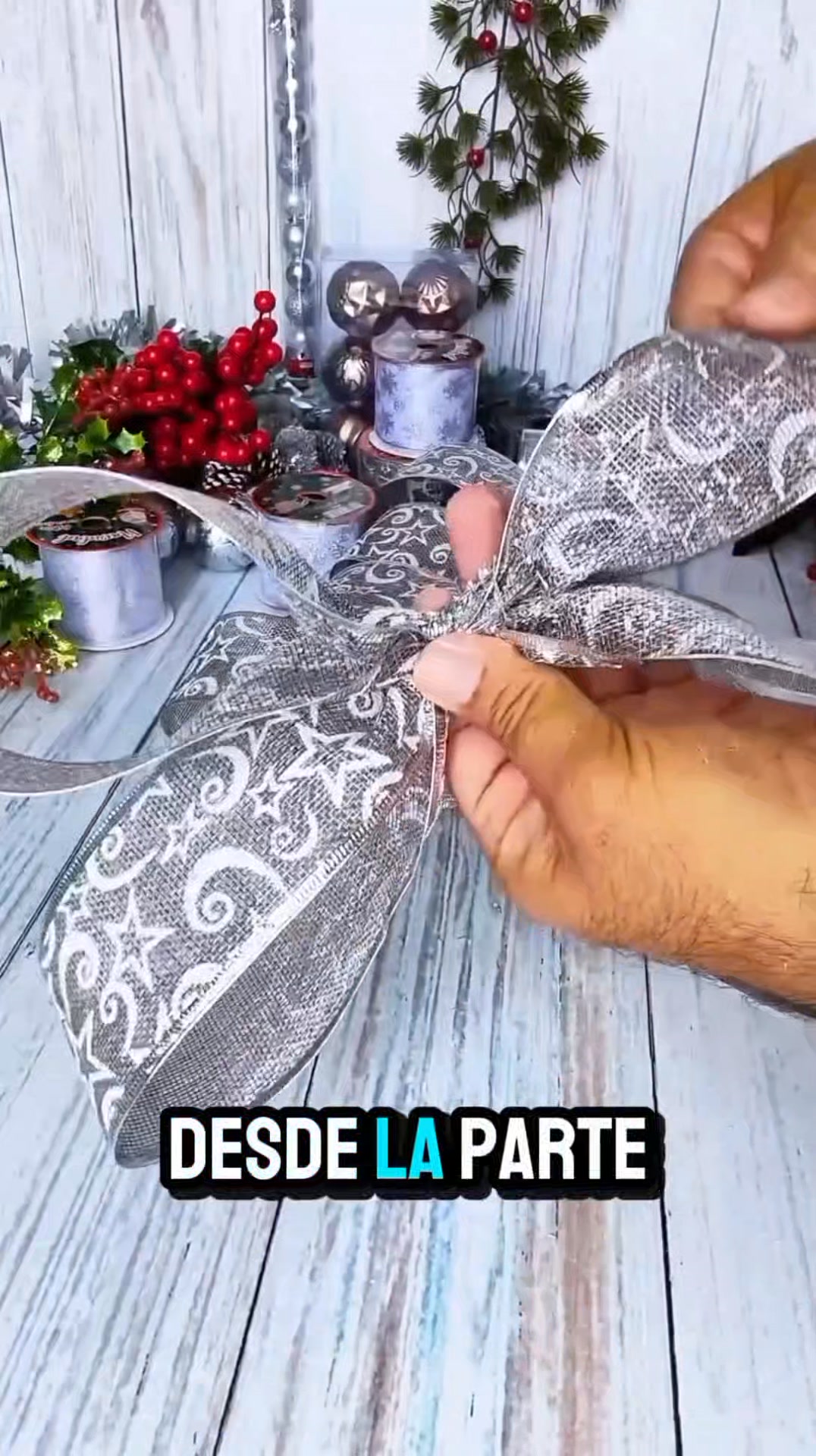 Tutorial Moño para Navidad, dale a tu decoración Navideña un toque ...
