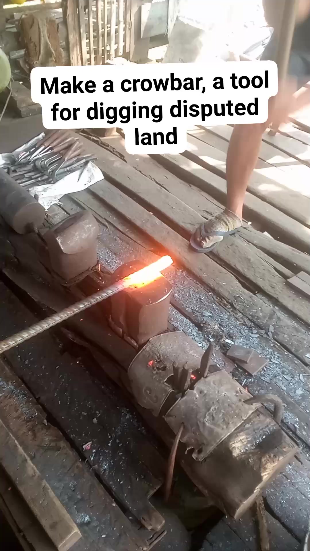 Make a crowbar, a tool for digging disputed land 🤣🤣🤣 #kerajinantangan ...