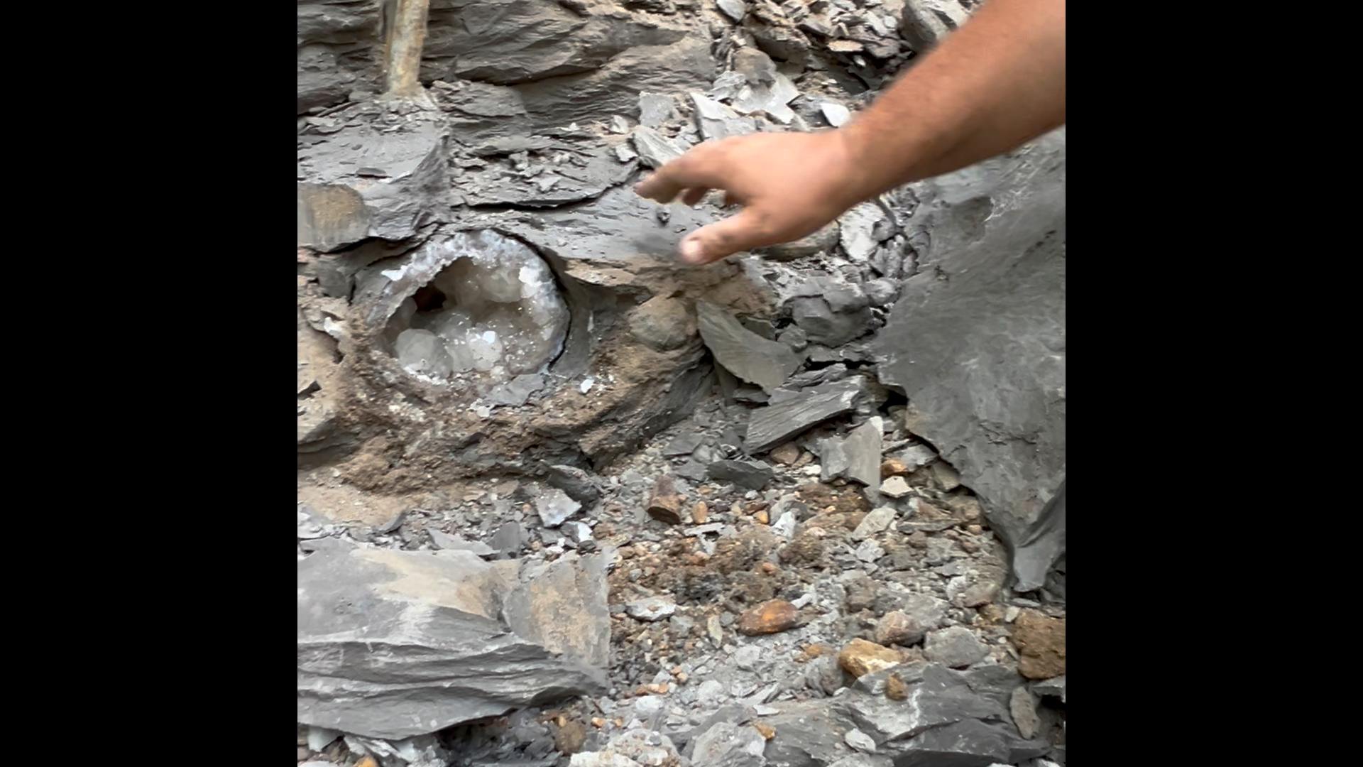Digging out a fabulous keokuk geode site find in shale. #Mining # ...