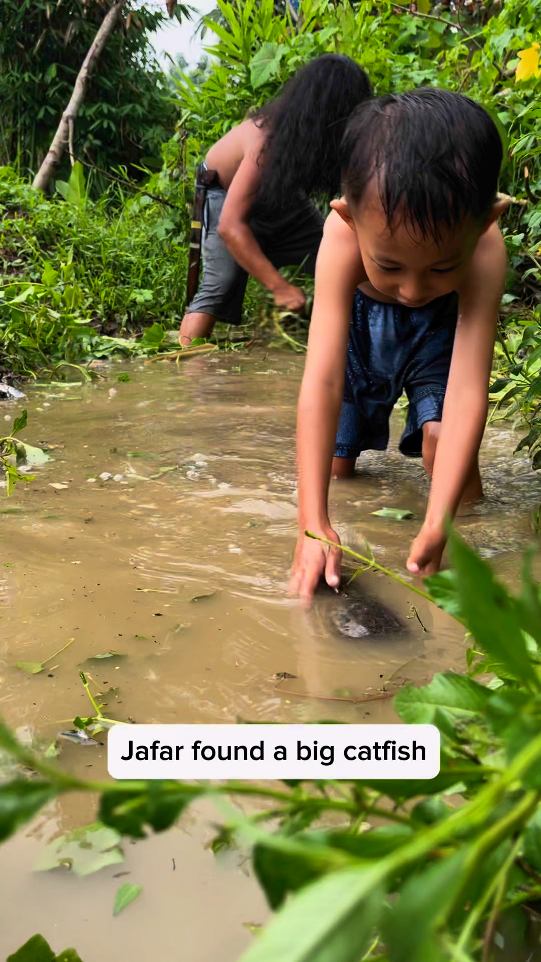 Jafar found a big catfish #fish #fyp #giotarrare #fbpro | Gio Tarrare ...