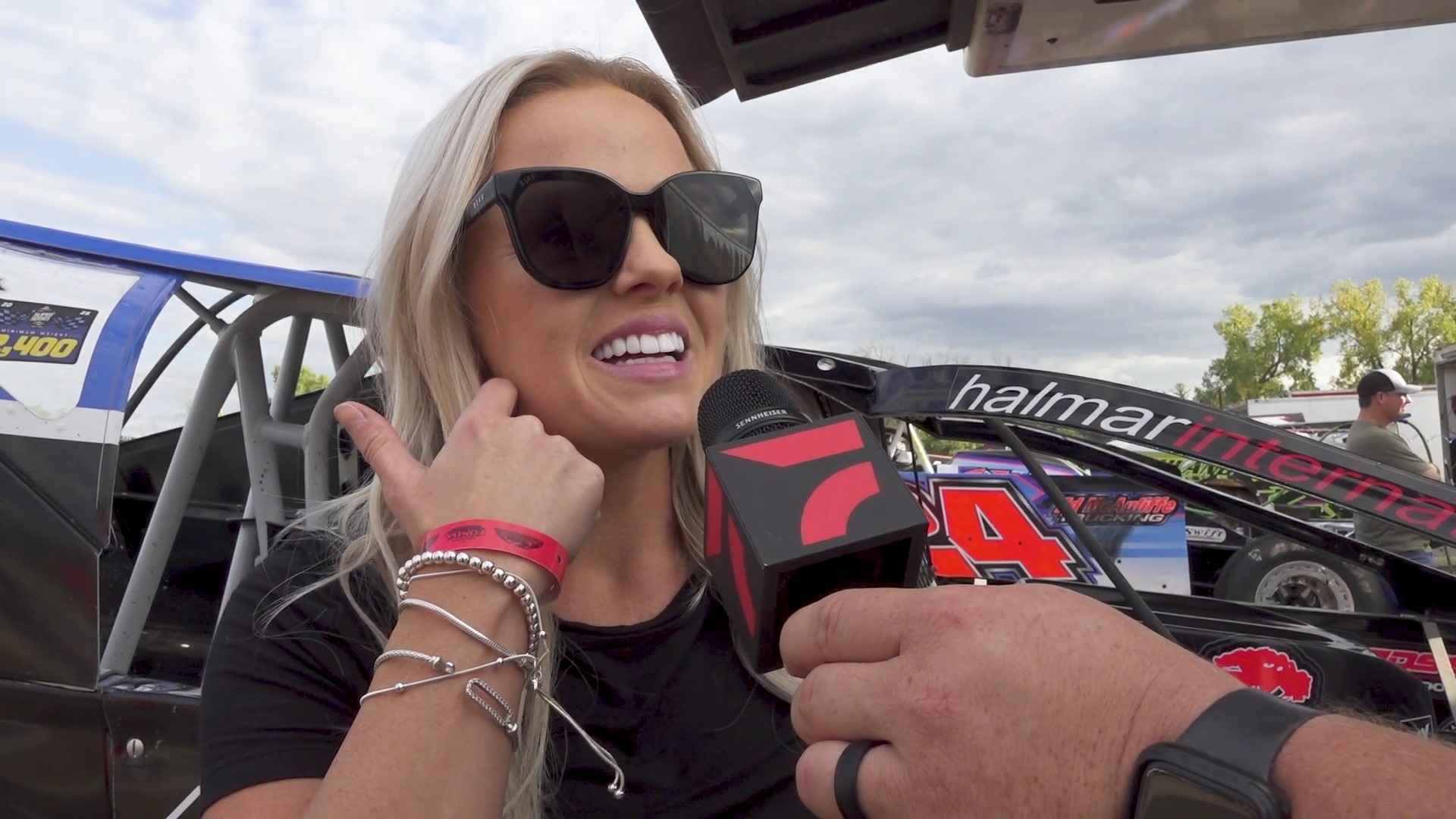 𝑩𝒂𝒄𝒌 𝑯𝒐𝒎𝒆 𝑨𝒕 𝑭𝒐𝒏𝒅𝒂 🏠 Jessica Friesen and the Halmar Friesen Racing team ...