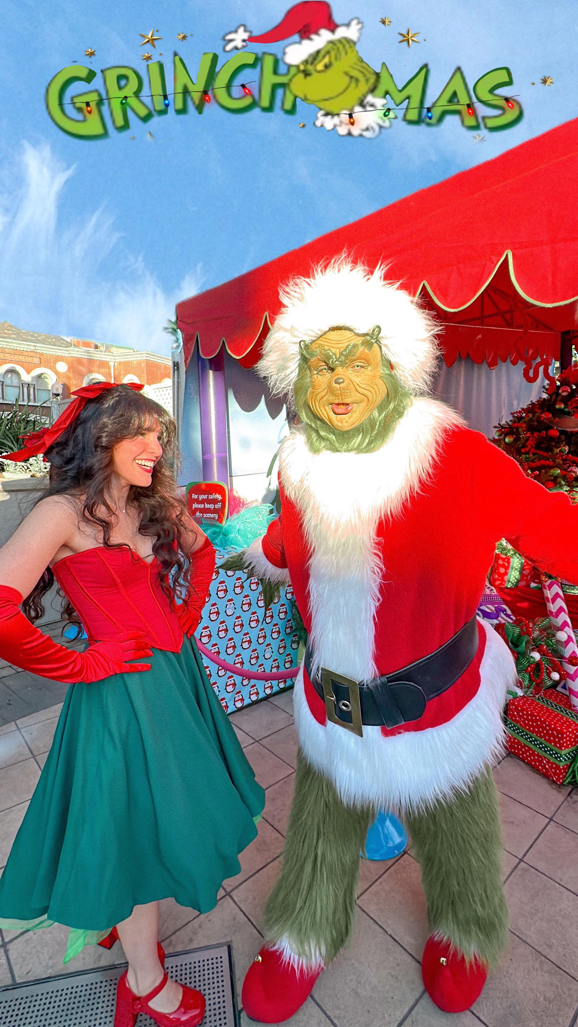 Meeting the Grinch wearing my Martha May inspired outfit ♥️💚✨ @unistudios , Grinchmas is back at Universal Studios Hollywood! Stop by Whoville to join the Whobilation Celebration! 🥳🎄✨ Meet characters 