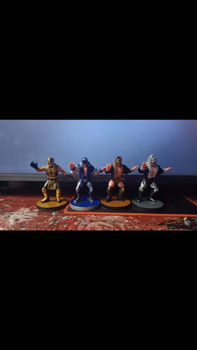 Azteca Customs