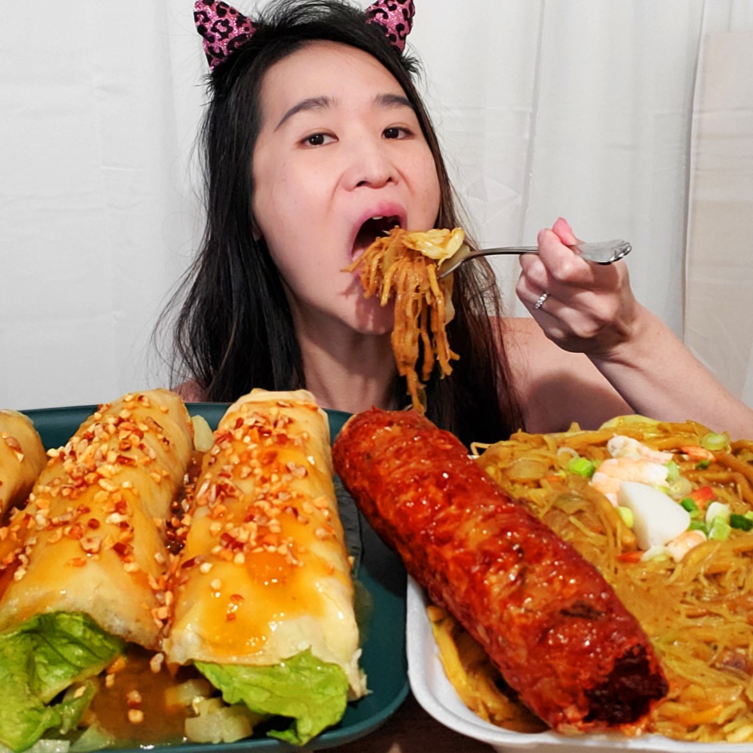 Eating delicious Filipino food from Manila Good-Ha Fast Food restaurant ...