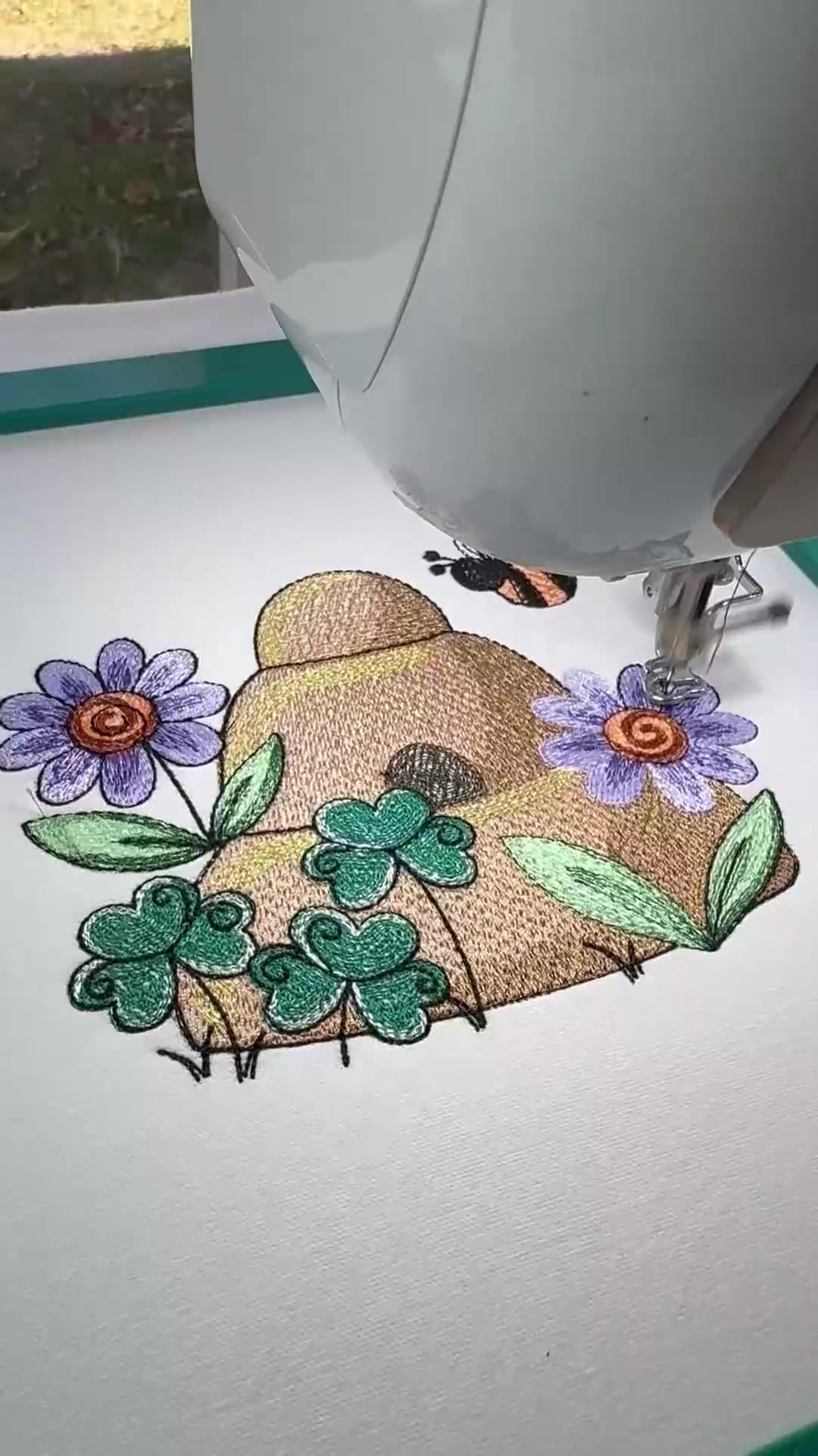 ☘️ Enjoy the sweet sound of St. Patrick's Day sketch designs stitching ...