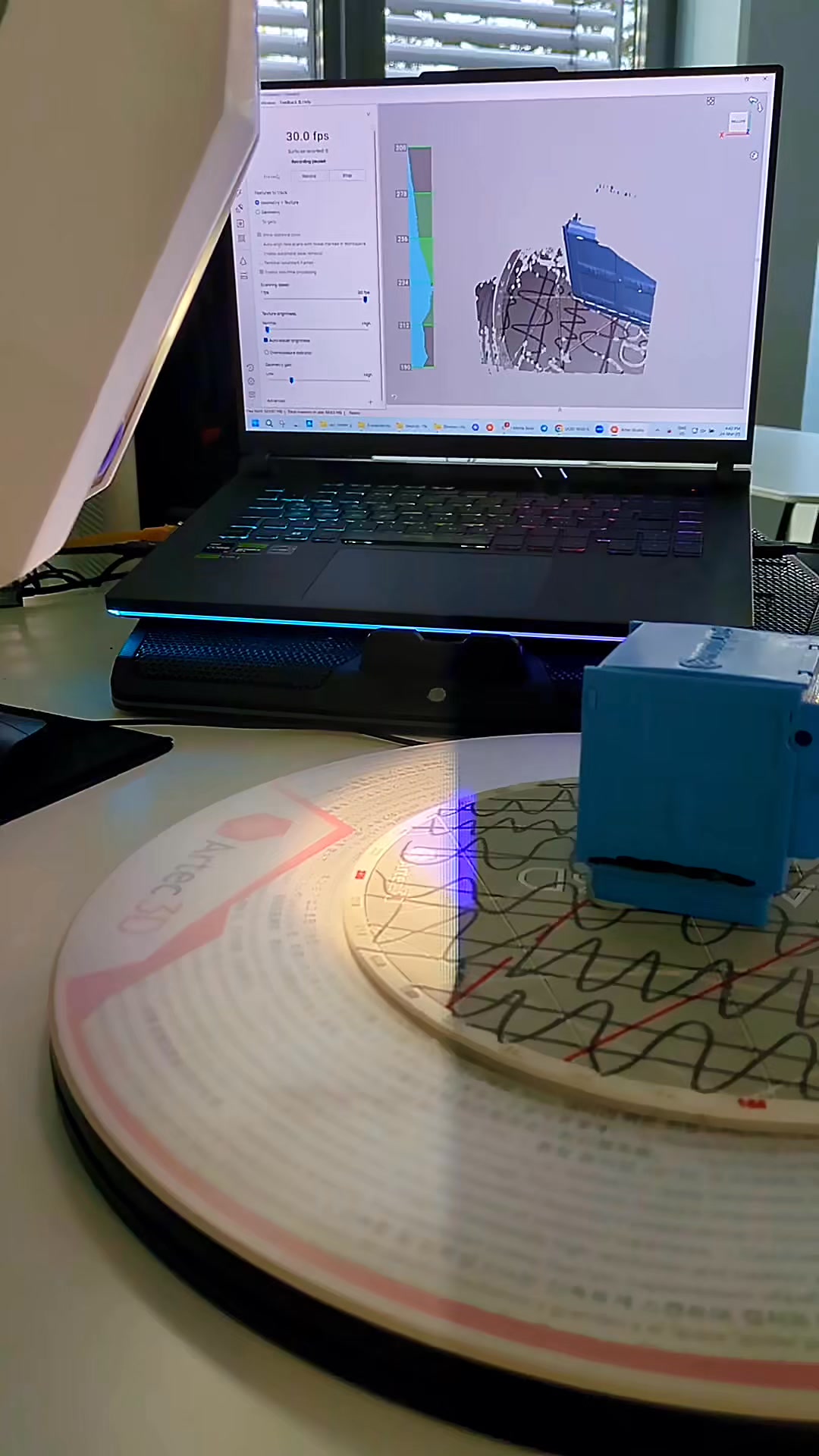 30 FPS. Uncompromised detail. Watch Artec Spider II’s tracking in ...