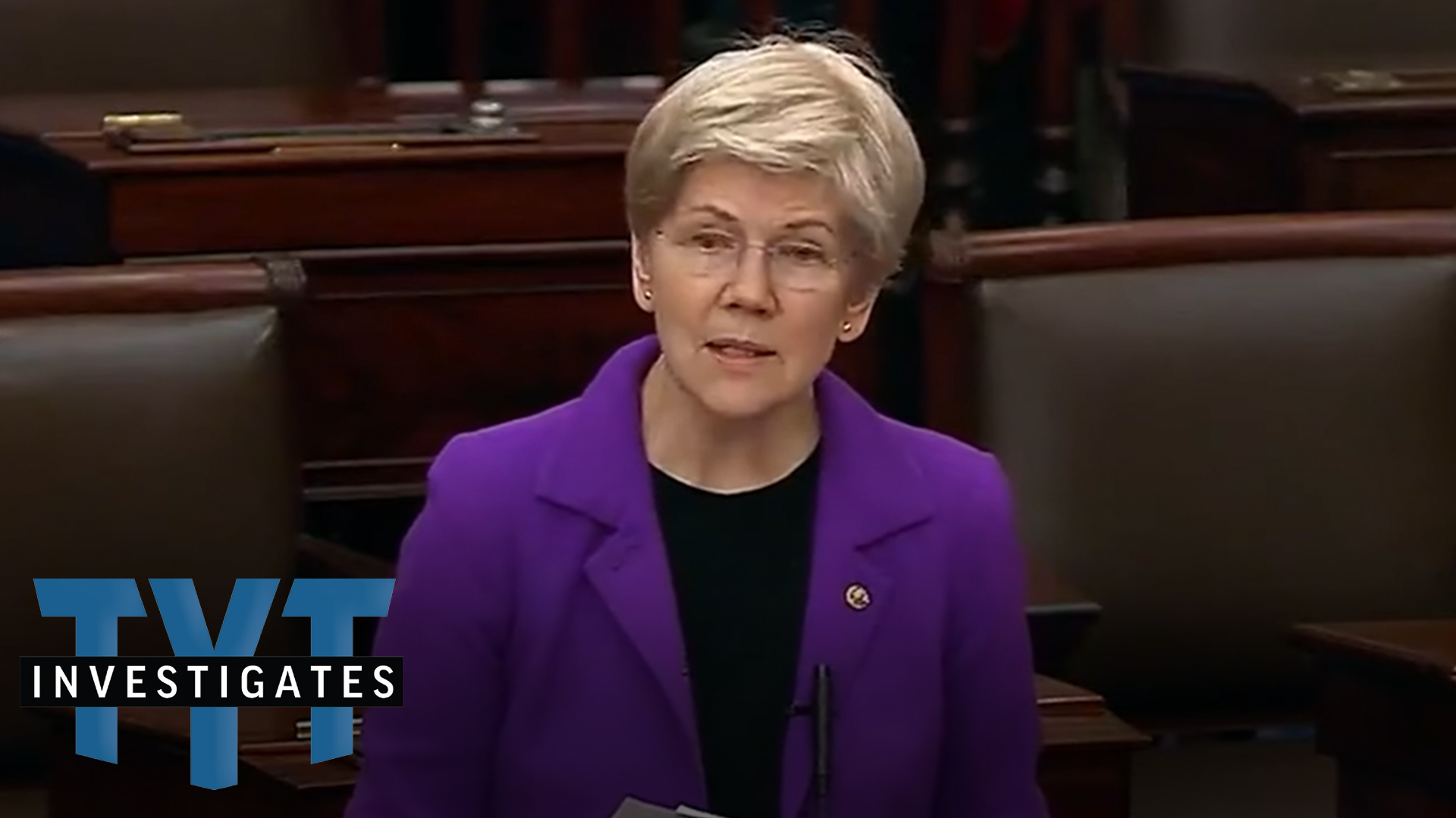 Sen. Elizabeth Warren read a post from Alex Pretti's nursing student on ...