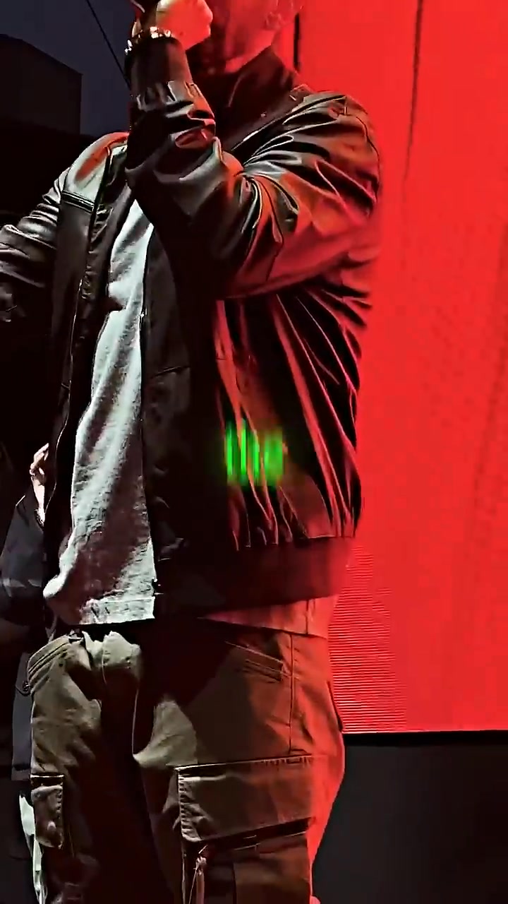 Eminem ANGRY at FANS 😡 | Rep Render fan | Facebook
