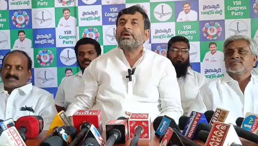 నా మీద కేసు పెట్టండి.. నా అభిమానులకి ఎందుకు బెదిరింపులు #RRR #Rayachoti ...