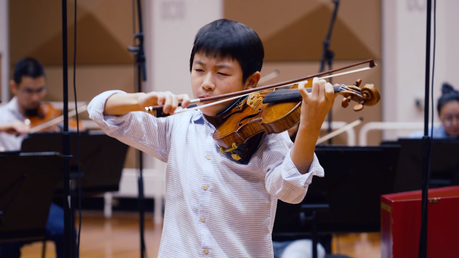 Christian Li plays 