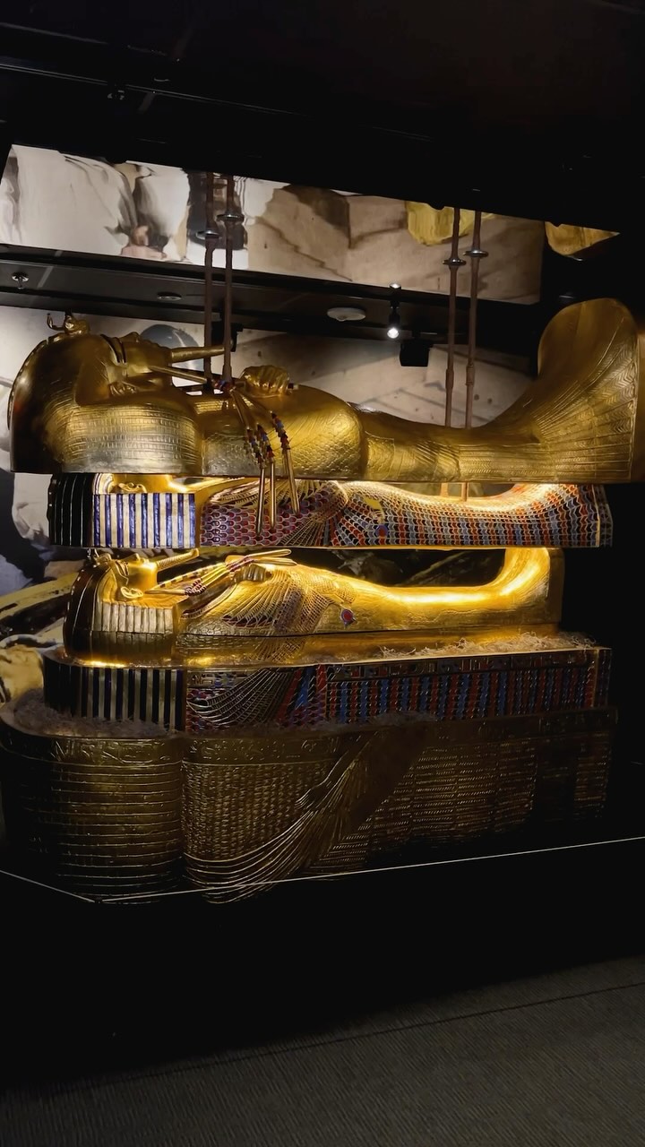 Travel back in time to ancient Egypt DISCOVERING KING TUTS TOMB ⏰ Open ...