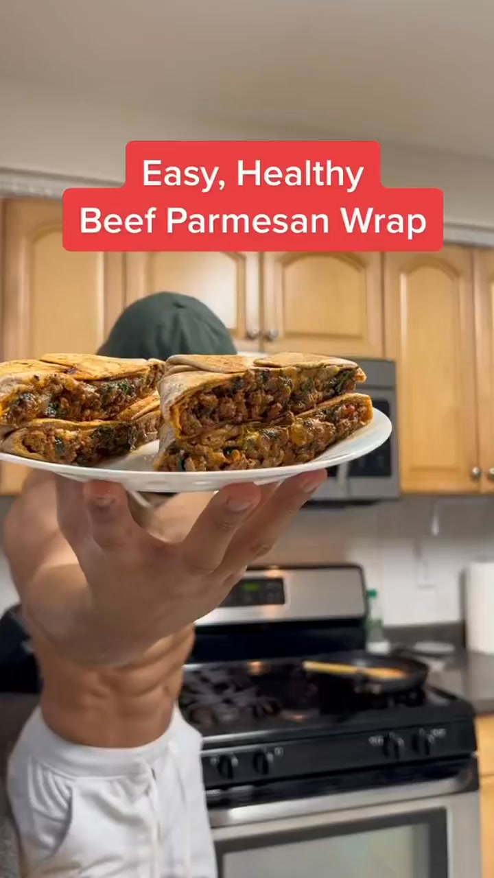 Easy, Healthy Beef Parmesan Wrap. SO delicious, lean, packed with ...