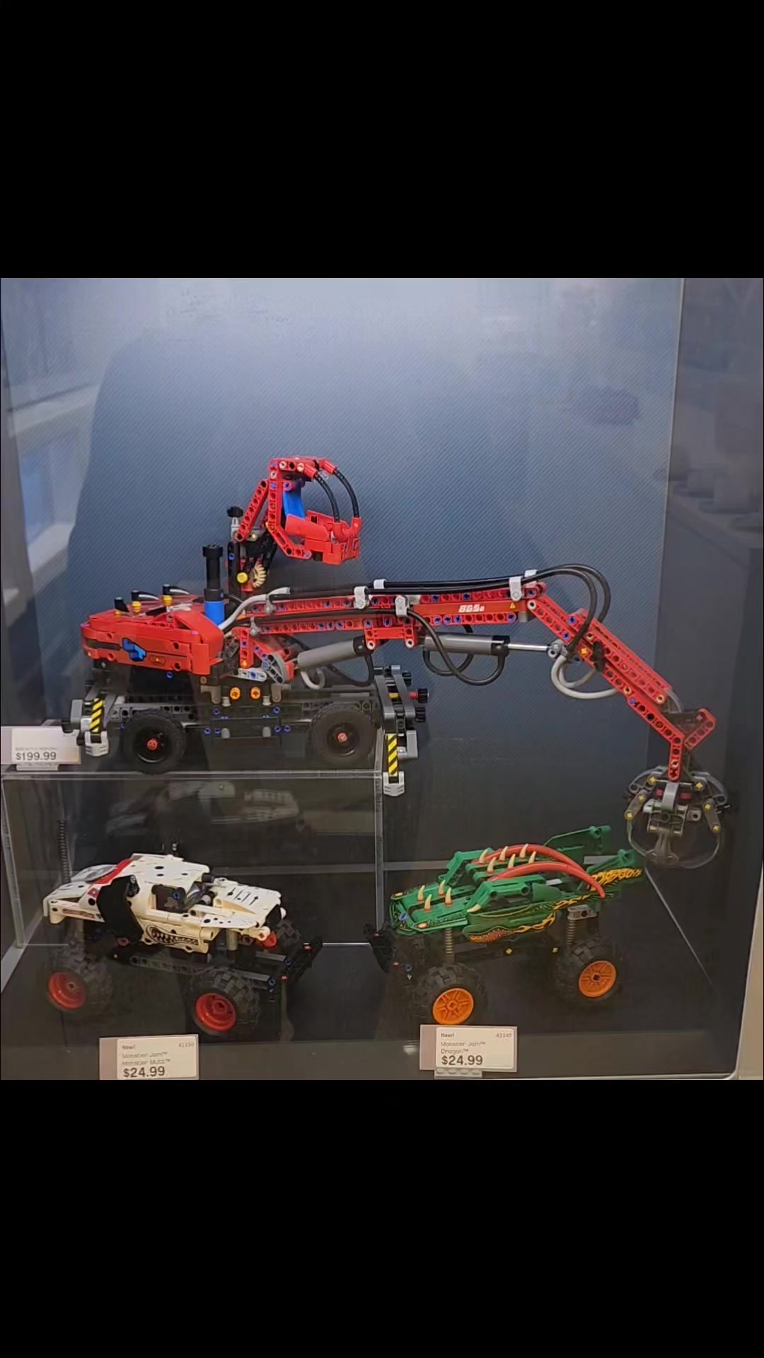 Never seen LEGO do this! 🤯
